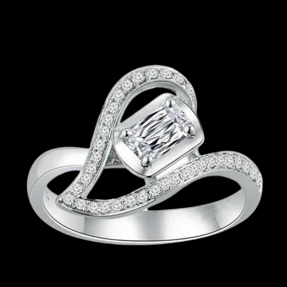 NEW Heart shape silver plated ring emerald cut Cubic zirconia size 10 - Picture 4 of 5